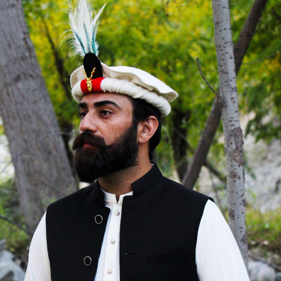 Markhor Feathers Chitrali Half white Cap